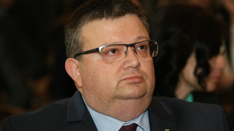България не предава свои граждани, категоричен Цацаров