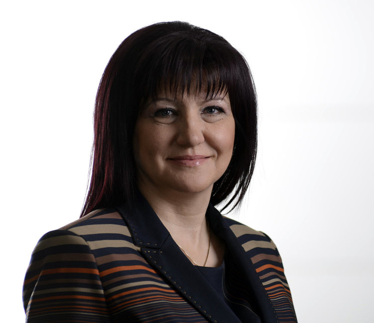 Цвета Караянчева:ГЕРБ прави така, че в джоба на българите всеки месец влизат реални пари