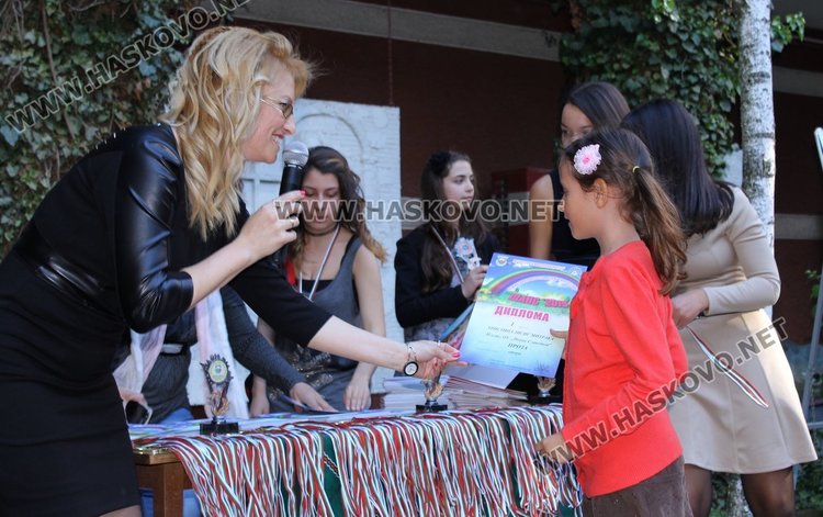 Награждават част от победителите в общинския конкурс "Шанс" на 27 март