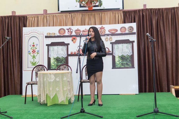 С духова музика, концерт и коктейл отбелязаха празника на училището в Дебър