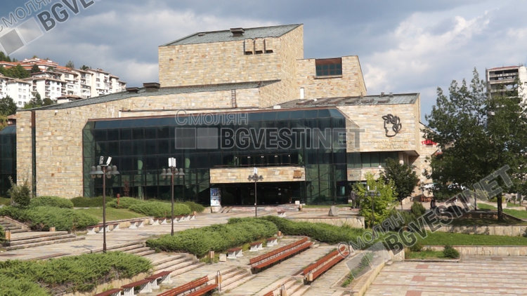 Родопският драматичен театър кани на премиера: "Три сестри" за първи път на смолянска сцена