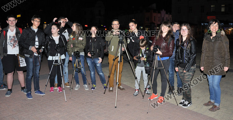 Хасково грейна в свещи в „Часът на Земята”