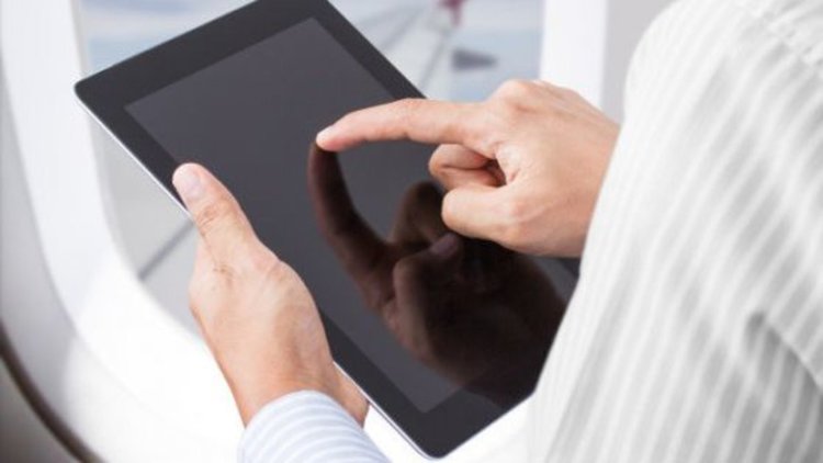 ​Забраниха лаптопите в самолетите и на летището в Дубай ​