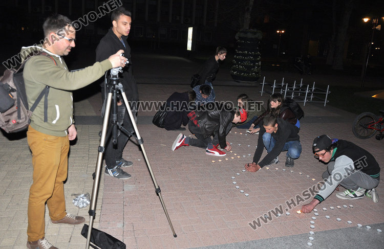 Хасково грейна в свещи в „Часът на Земята”