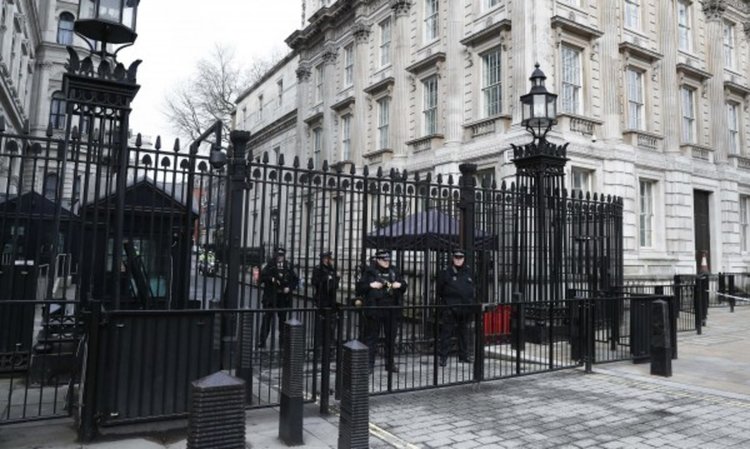 Британската полиция освободи 6 от 10-те задържани