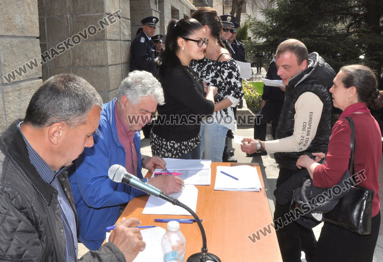 92 792 от община Хасково избират депутати утре