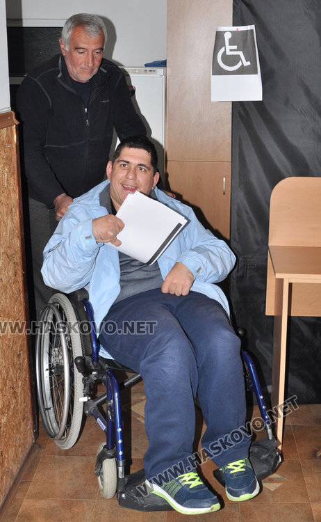 64 632 отидоха до урните в Хасковско, извозват 38 с увреждания