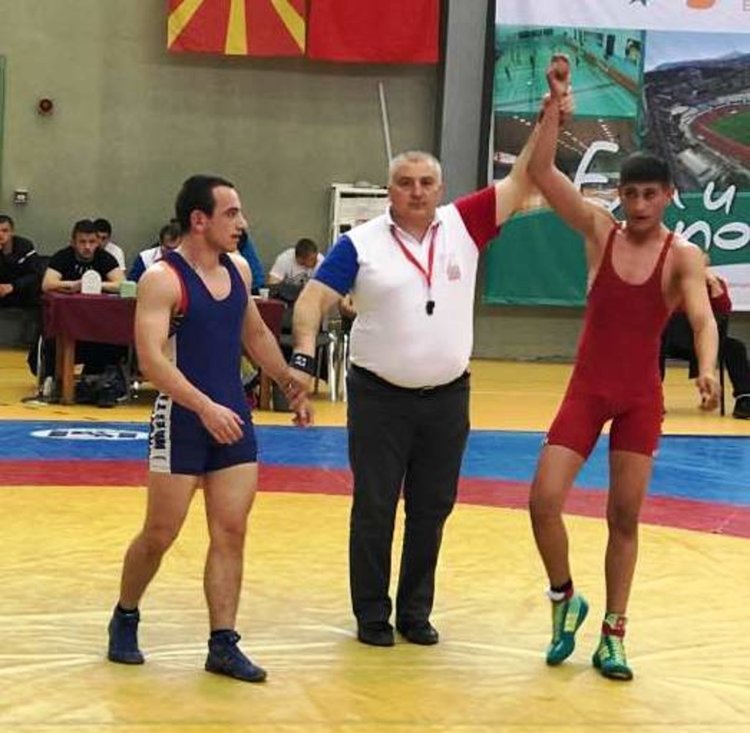 Три бронзови медала за хасковските борци от Международен турнир