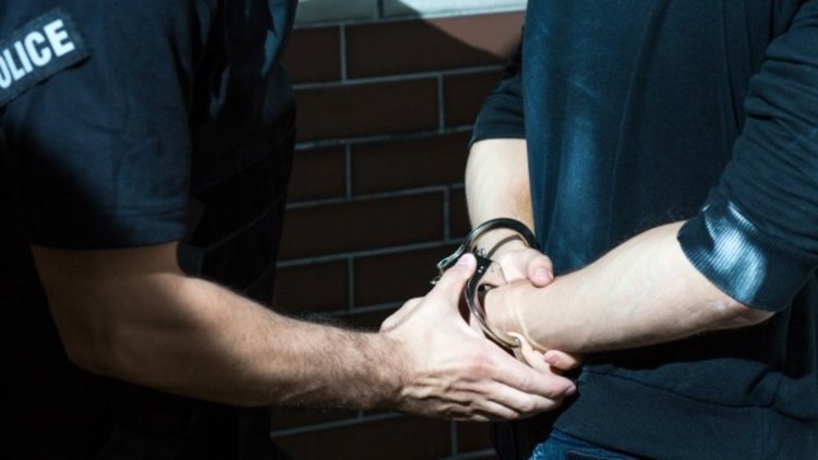 Задържан е председател на СИК за търговия с гласове