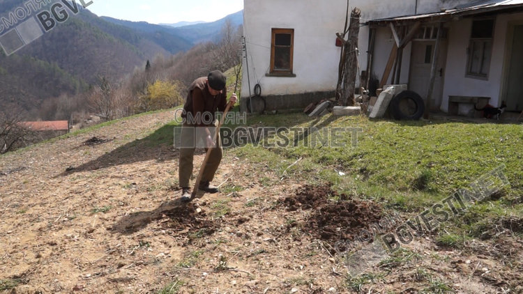 Столетникът дядо Миладин: Не е политик, който гледа своите си хора, а другите да ги тъпте