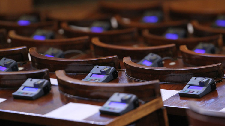 2800 мъже и 1200 жени кандидати за новия парламент