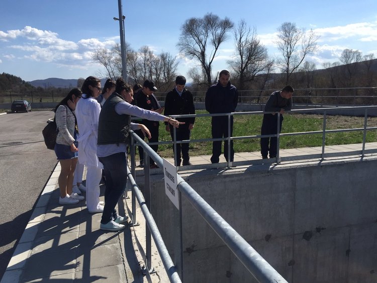 Младите еколози от „Йордан Йовков“ посетиха Пречиствателната станция в Момчилград