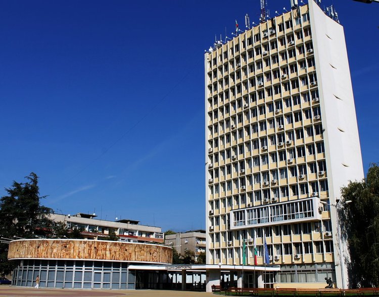 50 417 избиратели от община Димитровград с право на глас в парламентарните избори днес