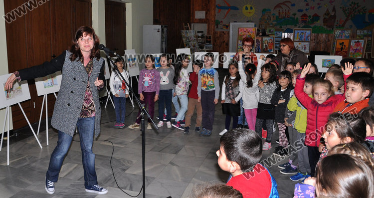 Наградиха деца, нарисували добрини