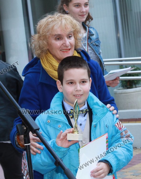 103 таланти в литературното творчество, изкуството и фотографията с награди от конкурса "Шанс"