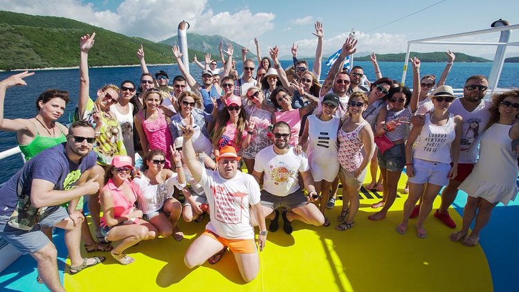 Tripsy club разчупва представите за груповите пътувания (видео)