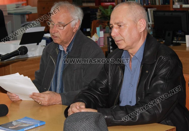 Писателят Иван Енчев представи книгата на Иван Митев в Димитровград