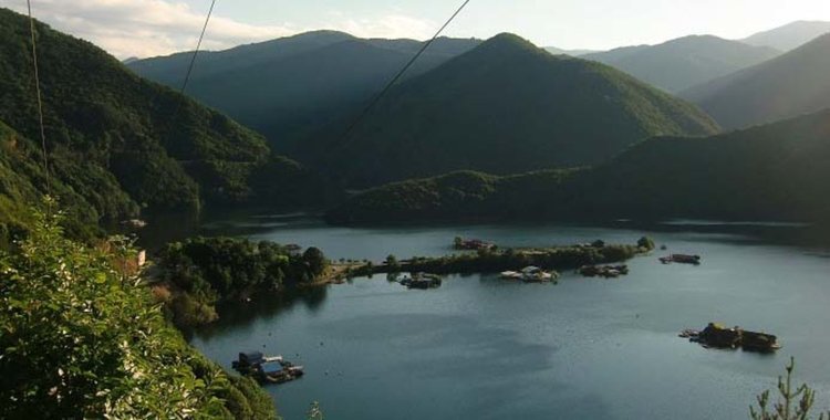 Учредяват първия в България Туристически район „Родопи”