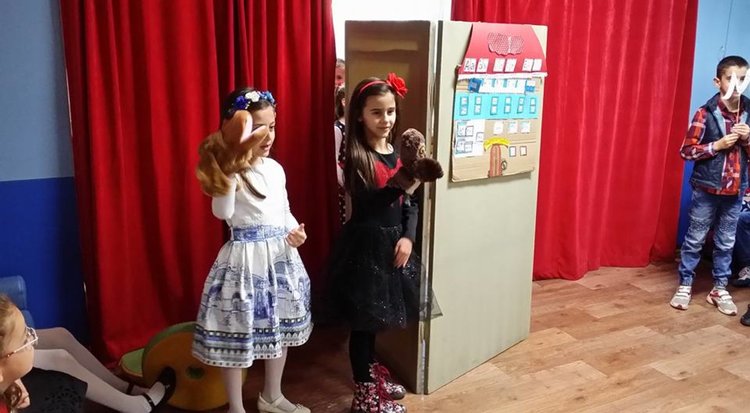 Първокласници от СУ "Л.Каравелов" сътвориха приказки за буквите