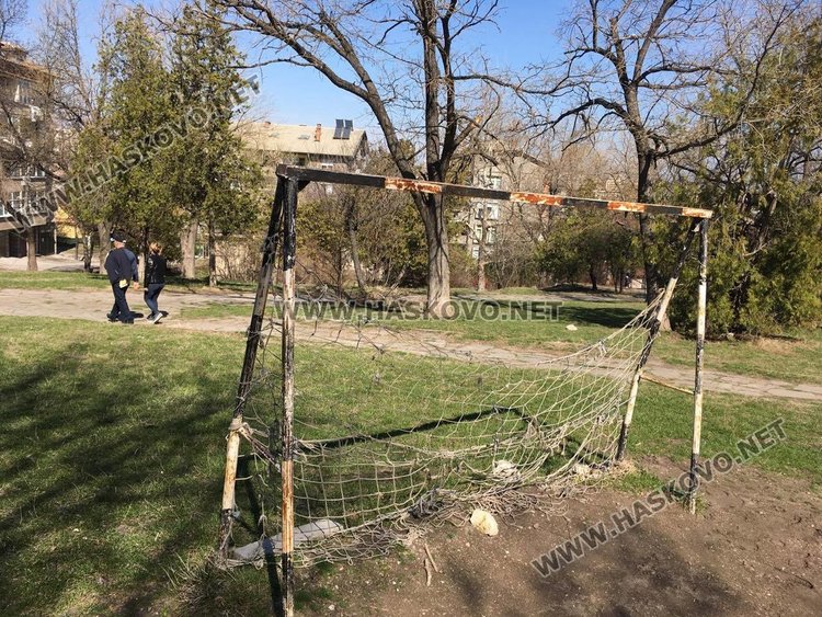 Паркът на „Бяло море“ тъне в разруха и се превръща в сметище