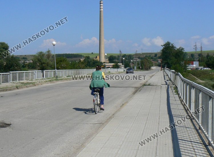 В най-лошо състояние е мостът, водещ към кв."Марийно"