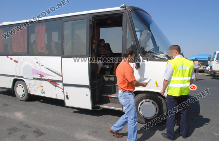 Петима от Автомобилната инспекция в Хасково на съд за подкуп