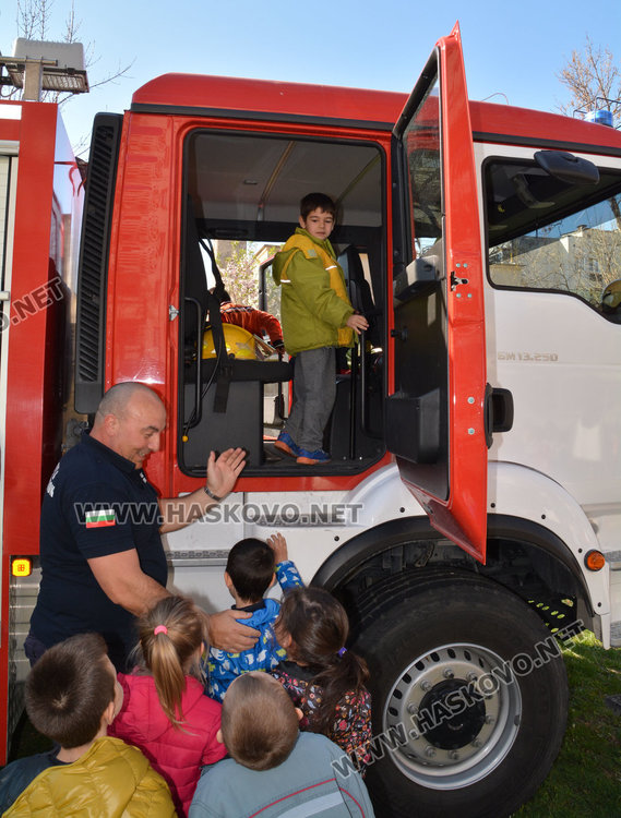 По сценарий: Гасиха детска градина в Хасково