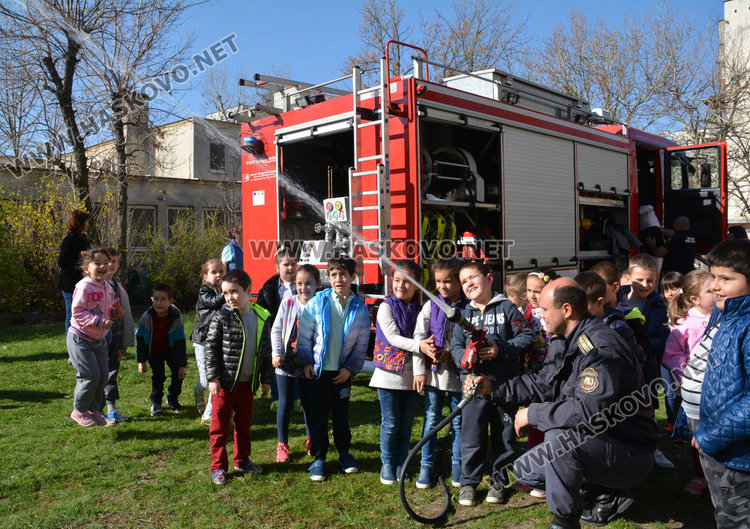 По сценарий: Гасиха детска градина в Хасково