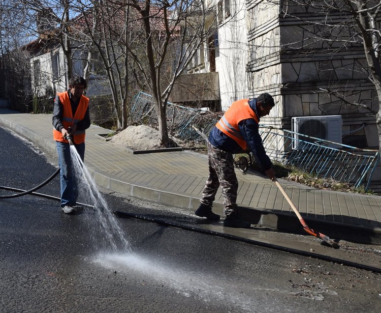 Голямо пролетното чистене захванаха  в Ардино