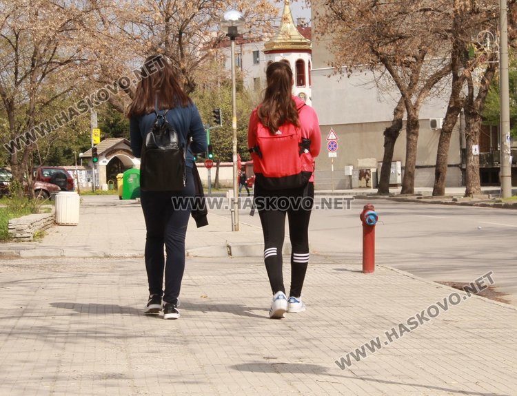 Повдигат темата за състоянието на тротоарите в Димитровград след зимата