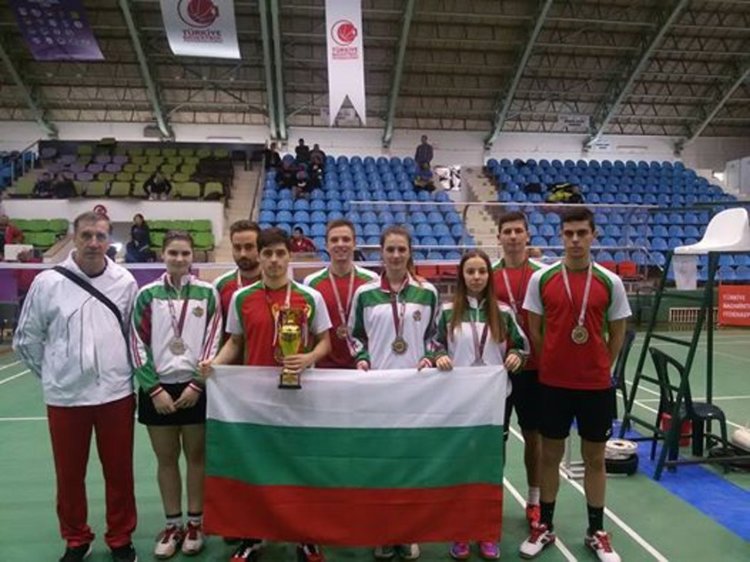 Даниел Николов и Иван Панев донесоха в Хасково две балкански титли по бадминтон