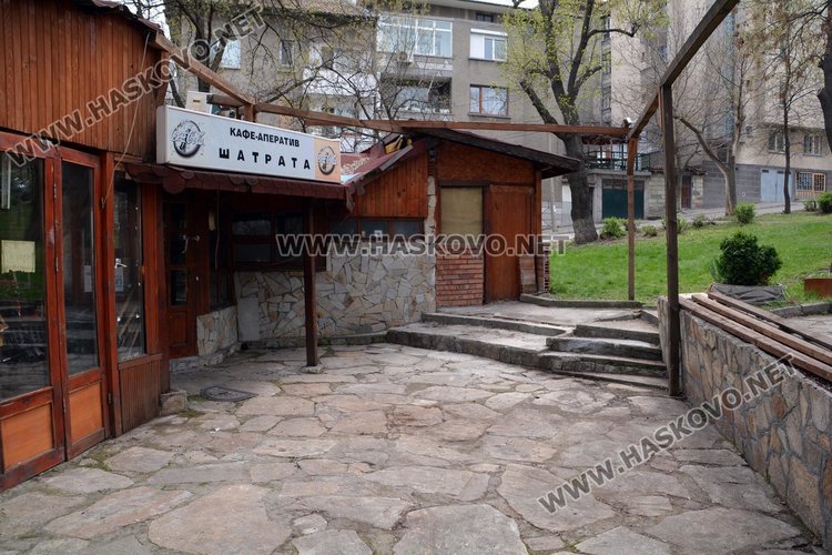 Лъснаха парка на „Бяло море“ след наша публикация