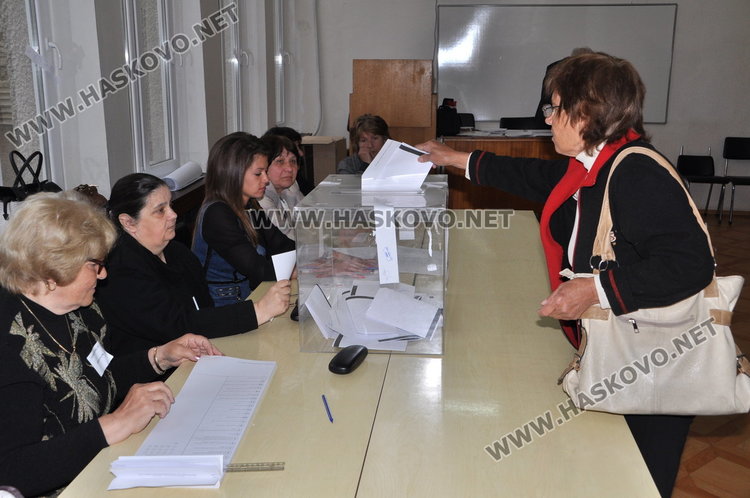 Започва изплащането на възнагражденията на СИК от 4 април