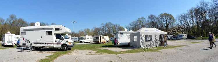 Над 100 кемпера от цялата страна приюти парк "Марица" 