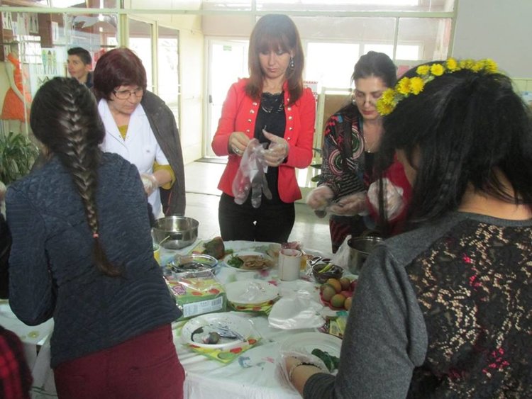 Възпроизведоха Великден  в Професионална гимназия по облекло и дизайн ,,ЕВРИДИКА“