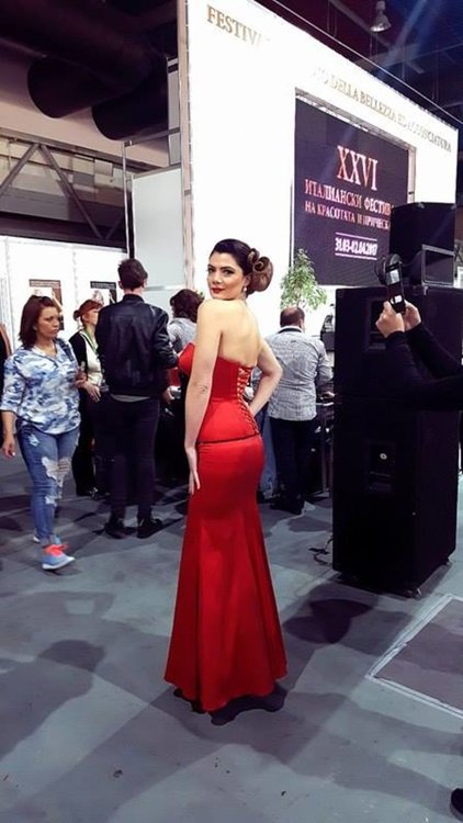 Димитровградчанка спечели първо място във фестивал за прически