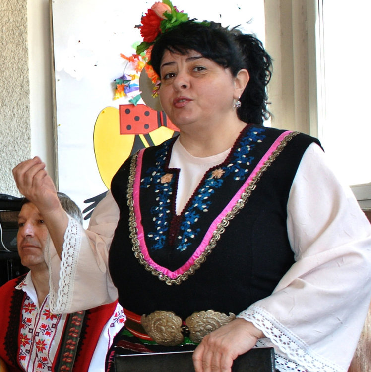 Тонка Колева: Мисията на школата за народни инструменти е да научим децата да обичат българския фолклор