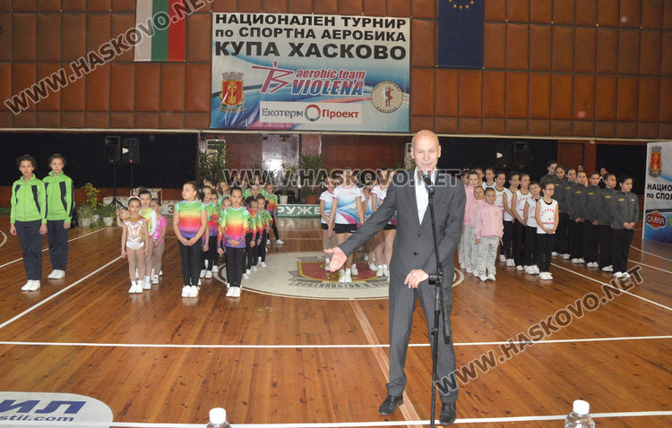 Най-малките отвориха състезанието по спортна аеробика за Купа Хасково