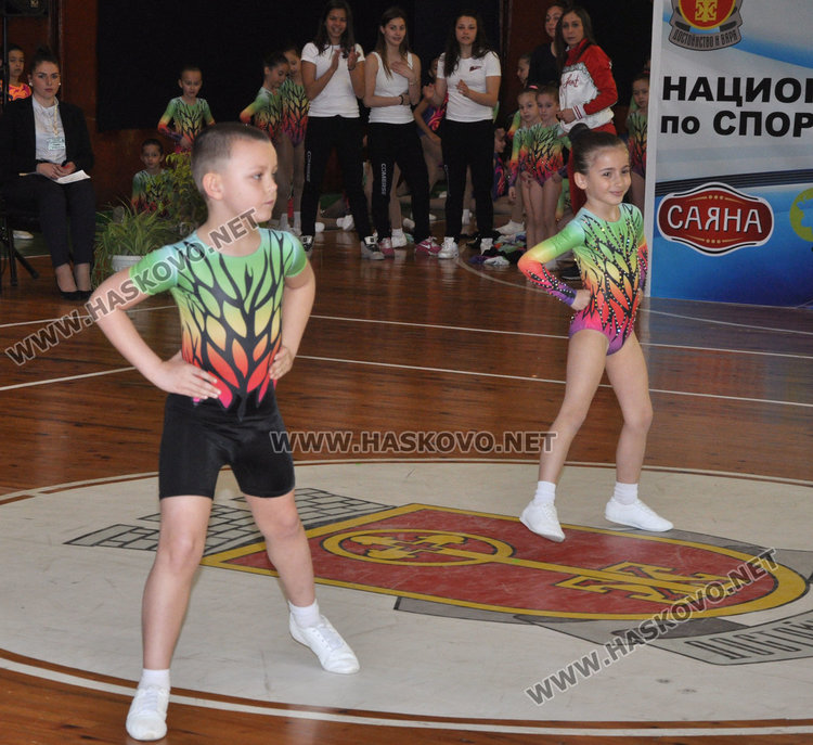 Най-малките отвориха състезанието по спортна аеробика за Купа Хасково