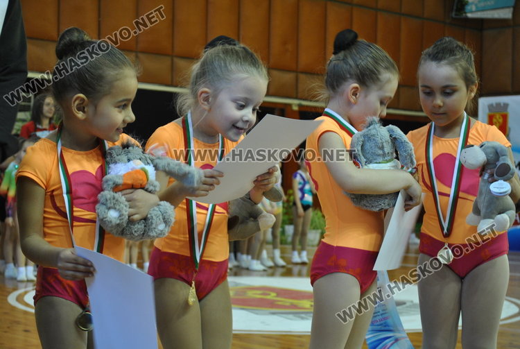 Домакински фурор по аеробика за Купа Хасково