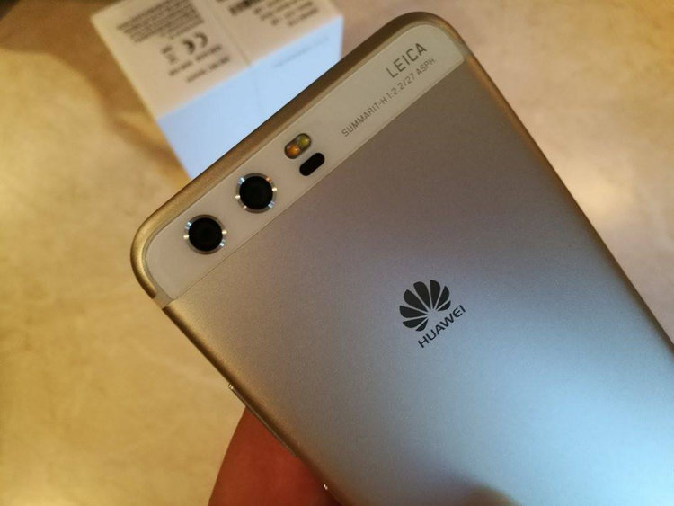 Huawei P10 - флагманът с двойна камера, който снима по-добре от iPhone