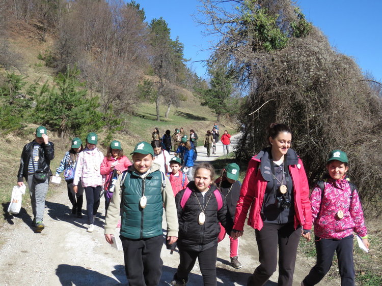 Деца, младежи и граждани станаха лесовъди за един ден 