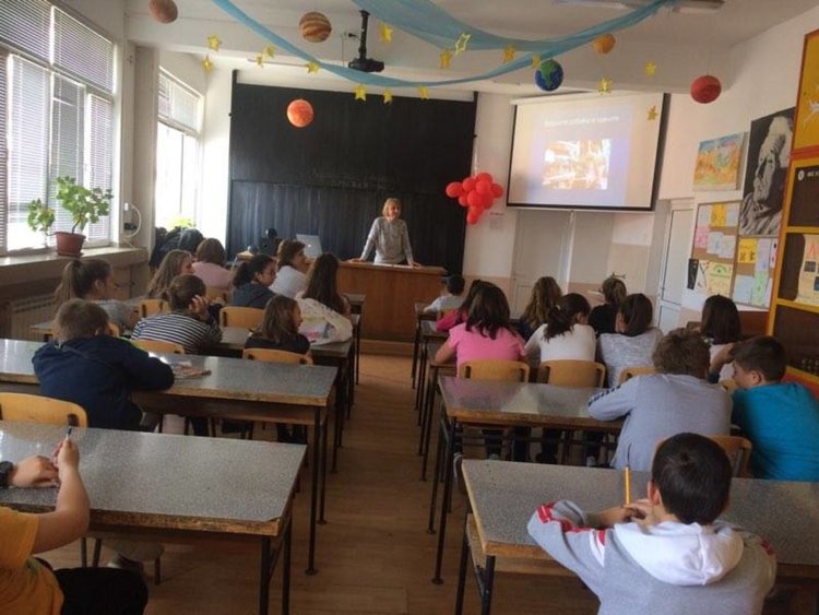 Ученици разбраха за вредите от честата употреба на сладки, мазни, пържени храни и газирани напитки 