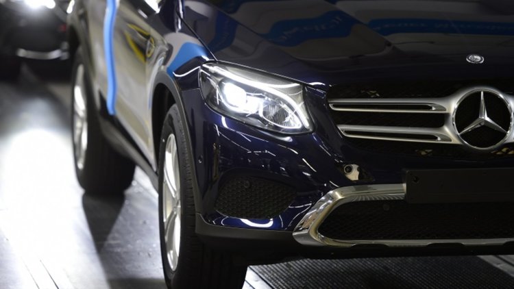 "Мерцедес" се съюзява с "Бош" за разработването на "робо-таксита"