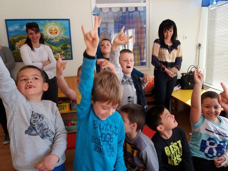 Лазарки отвориха вратите на Детска градина „8 март“