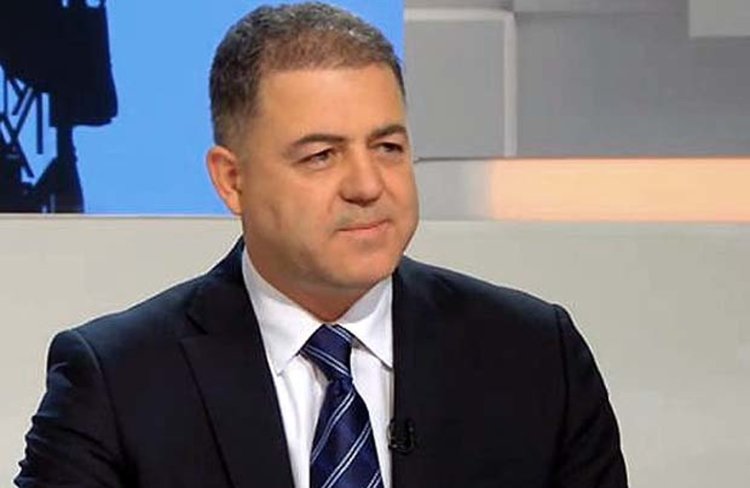 Министърът на отбраната е кукла на конци, президентът си позволява много, обяви Ненчев