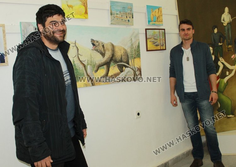 Най-младият художник в изложбата е Теодор Иванов, възпитаник на Йордан Йорсданов