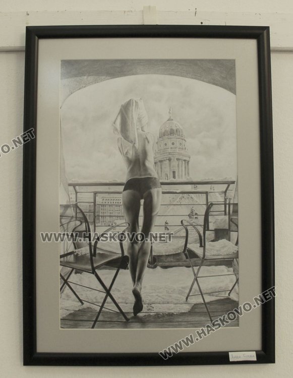 Деца представят свои творби във Великденска изложба в Димитровград