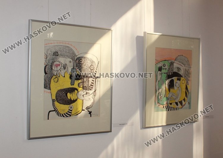 Пловдивски художник с провокативна изложба "Рисунка" в Димитровград