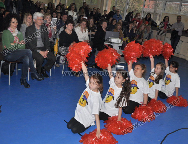 126 деца от "Смирненски" вече са грамотни